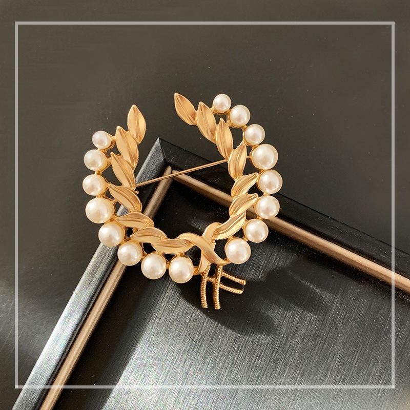 Matte Golden Pearl Corsage Wheat Ear Suit Brooch Women's High-End All-Match Clothes Pin Personalized Anti-Exposure Accessories