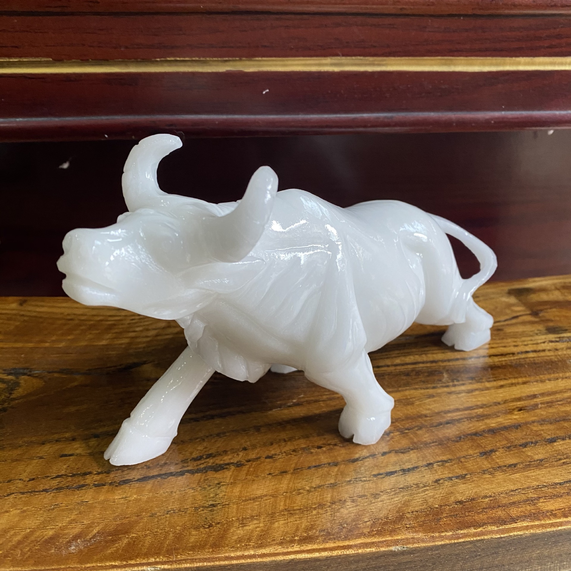 阿富汗白玉牛玉雕摆件白菜玉石家庭客巴玉牛客厅摆件公司礼品批发