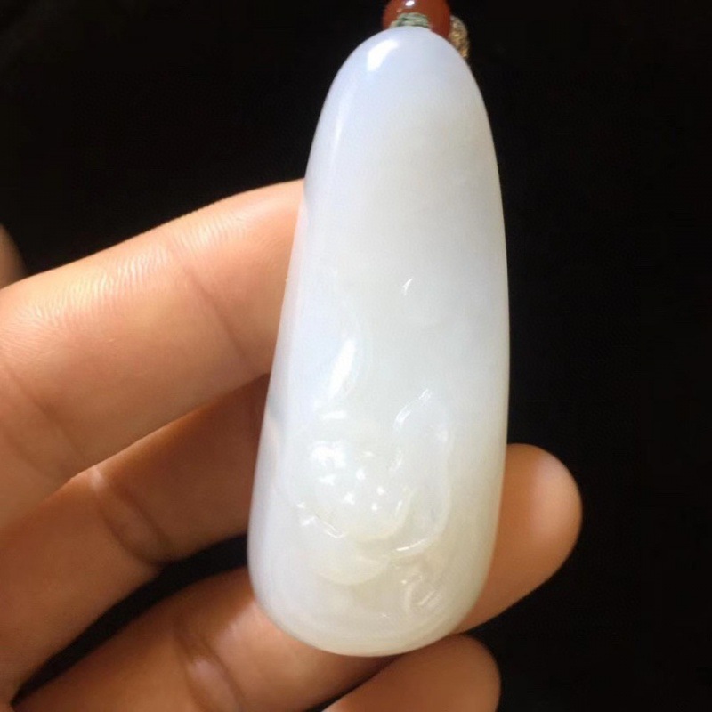 新疆和田玉羊脂白玉籽料荷花挂件吊坠玉石珠宝首饰