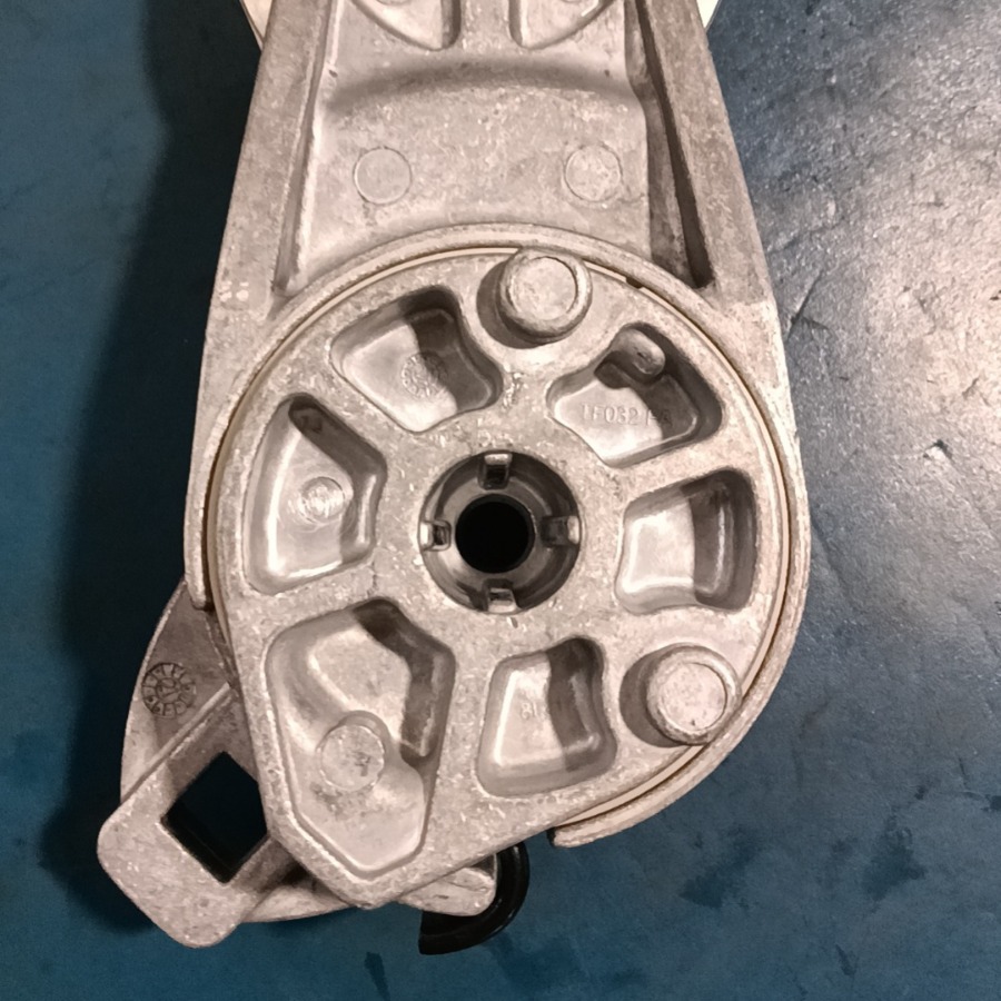 风扇皮带涨紧轮apv32351640-1641-1642沃尔沃-阿里巴巴