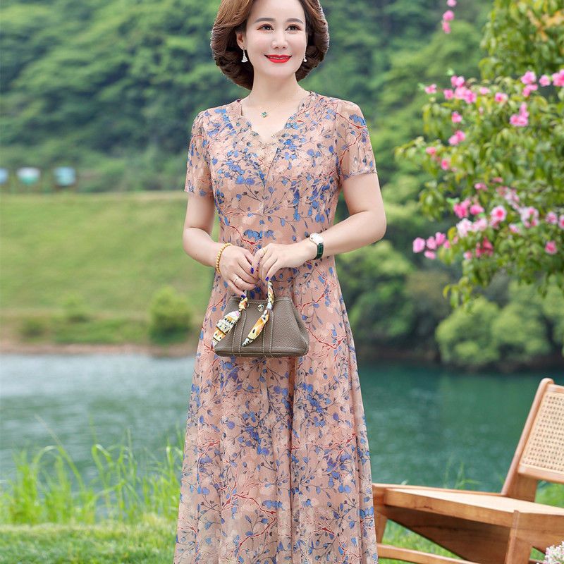 中老年妈妈洋气连衣裙夏短袖中年妇女碎花气质欧根纱碎花裙子