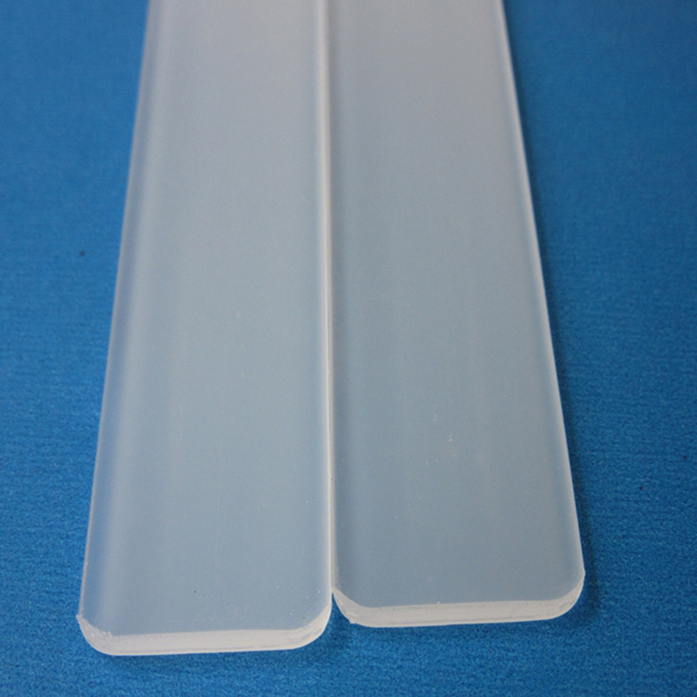 源头厂家供应护膝塑料条挤出pp扁条运动护膝塑料配件