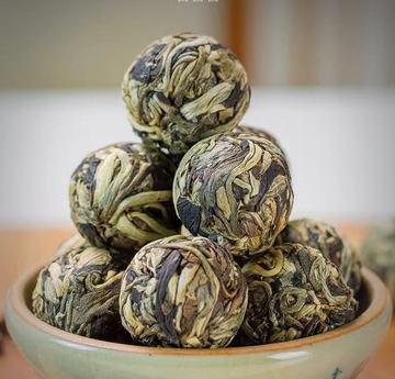 批发云南月光白沱茶 普洱茶生茶月光美人景谷大白茶龙珠小沱茶