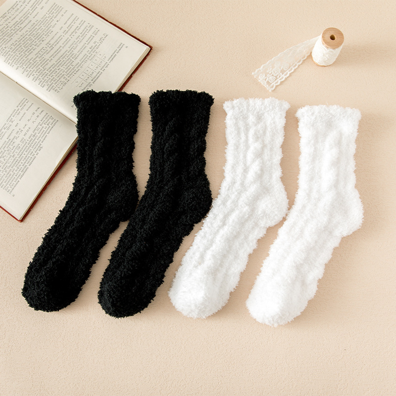 Coral Fleece Confinement Socks Women‘s Postpartum Fleece-Lined Thickened Cotton Socks Home Sleep Warm Sleep Room Socks Autumn and Winter