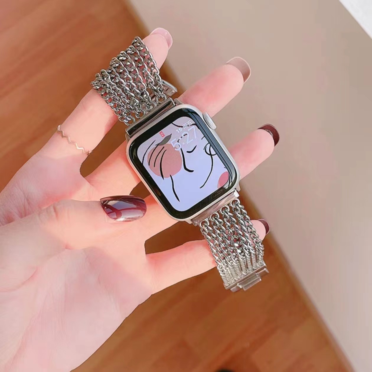 适用苹果iwatch9手表表带applewatch87654代se金属链条创意腕带