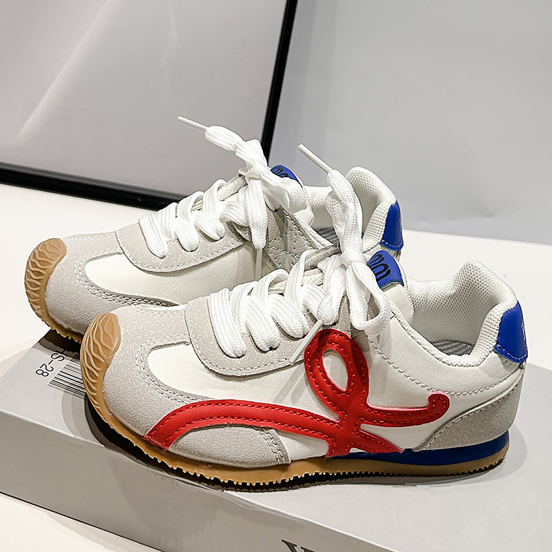 阿甘鞋女童休闲鞋防滑软底春季新款运动鞋百搭时尚中大童系带2025