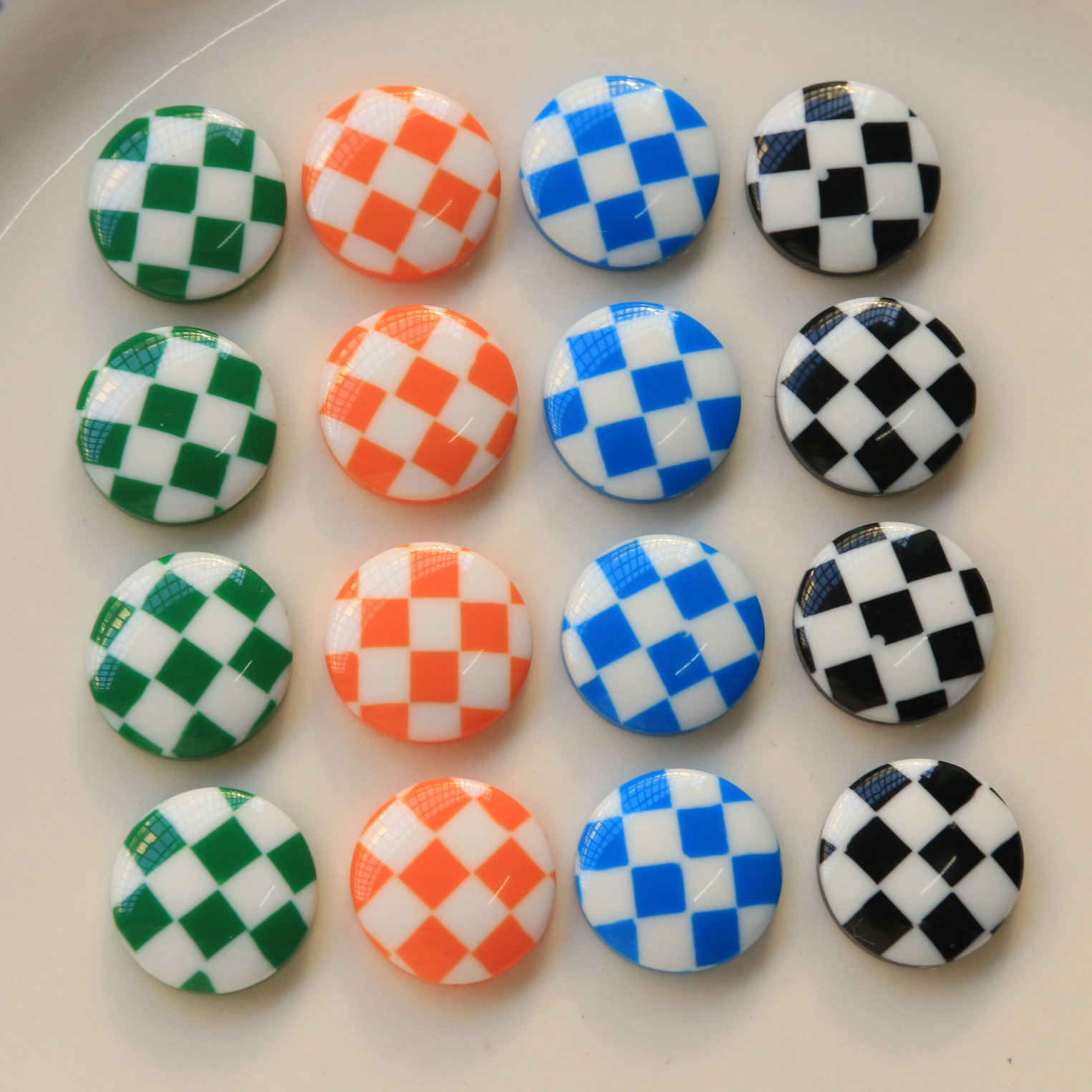 ins同款棋盘格彩色格子圆片树脂配件diy耳饰发饰手机壳材料批发