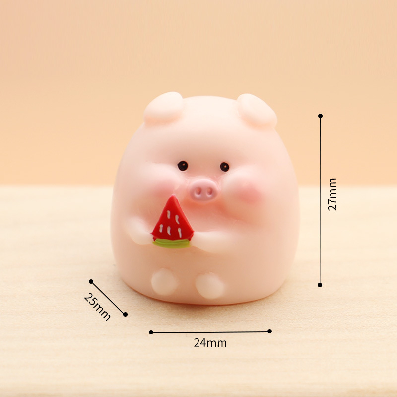 Mini Resin Ornament Micro Landscape Simulation Adorable Cartoon Little Pig Home Mini Crafts Car Decorations Wholesale