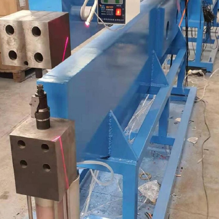 交通标牌铆钉机交通标牌滑槽扣钉机电动交通标牌铆钉机