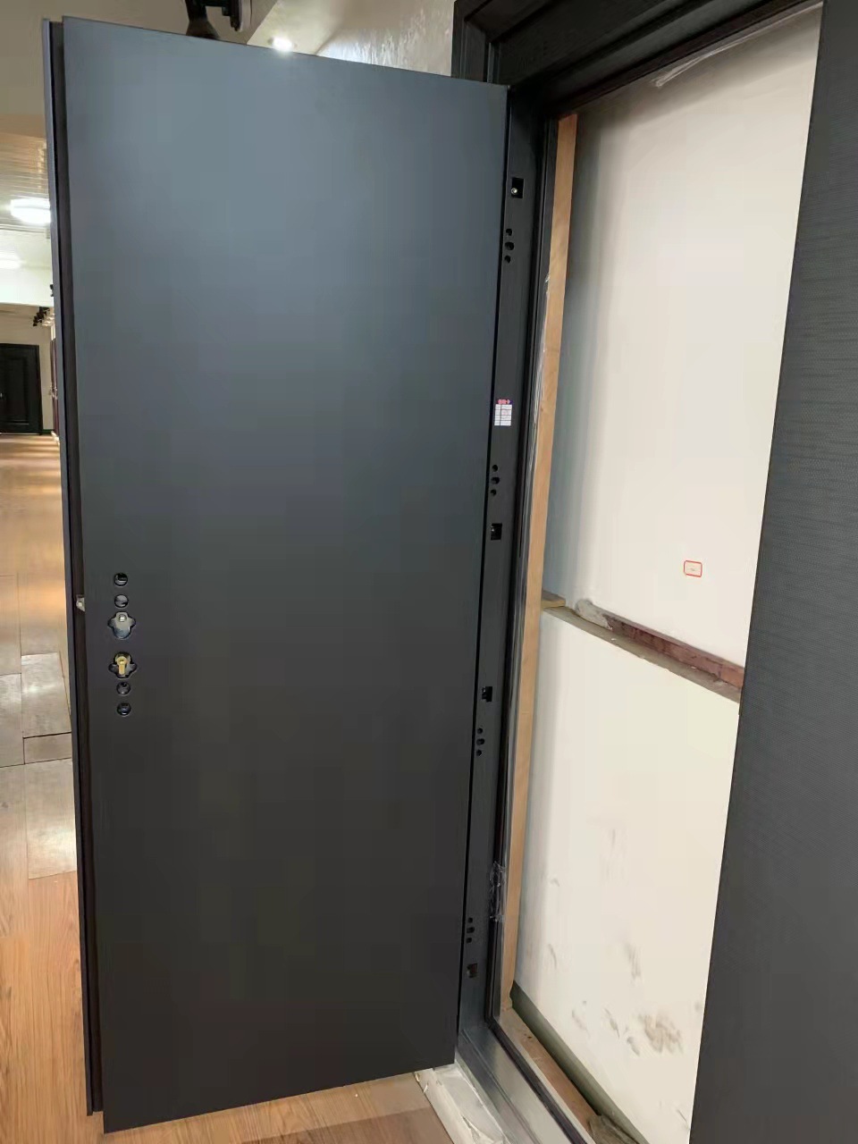 浙江防盗门厂家现货安全入户门锌合金航空铝箔填充风水见光尺寸