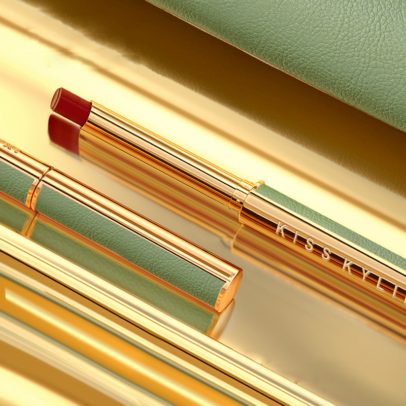 kiss kylie丝绒细管口红哑光雾面显白学生小羊皮细管唇膏网红同款