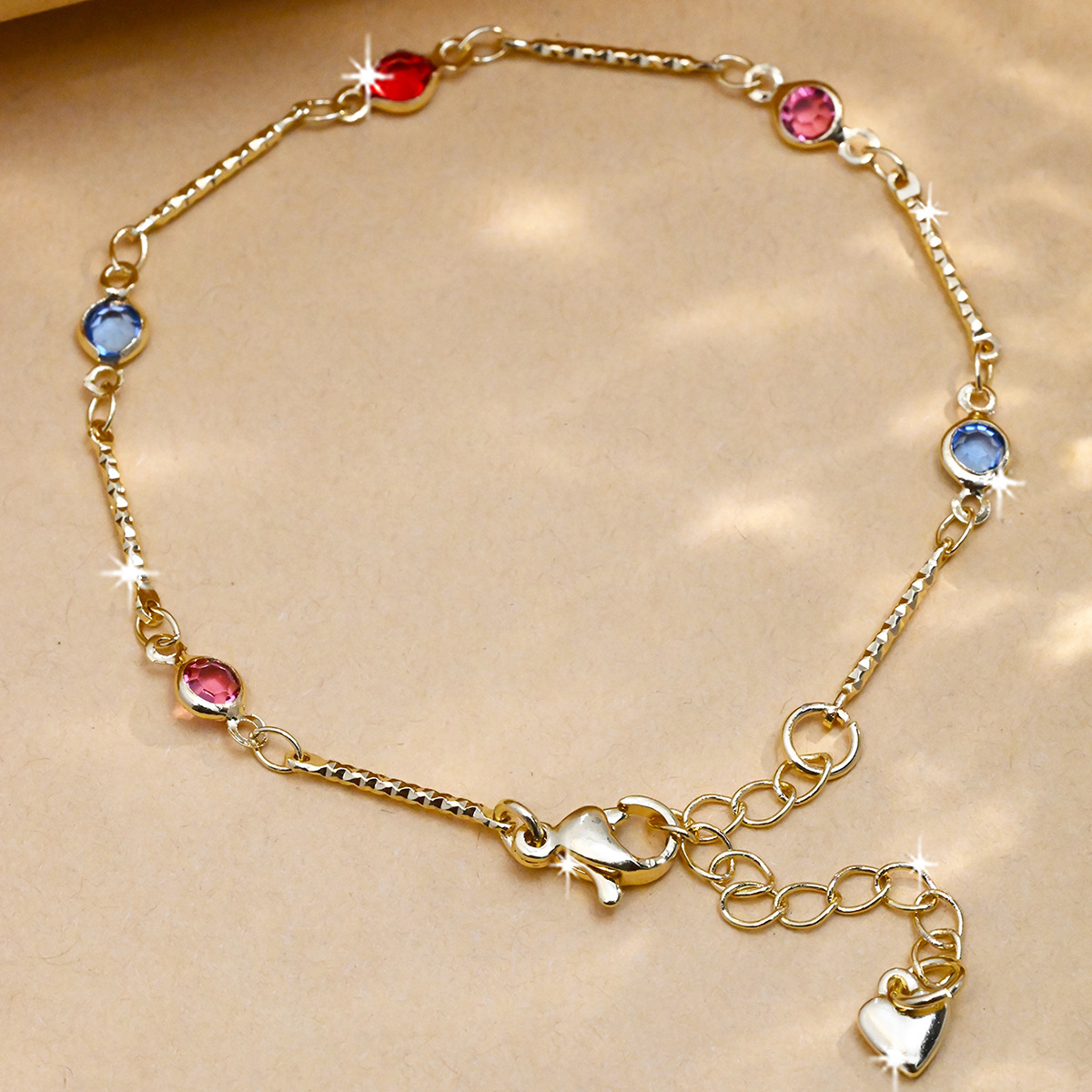 新款时尚通勤彩钻手链女轻奢手饰韩国不掉色情侣手环春季女式批发