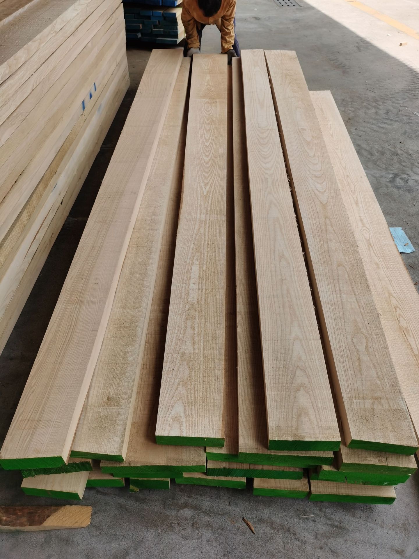 厂家美国白蜡木板材 实木板材料木方木条开料原木料板白蜡木批发