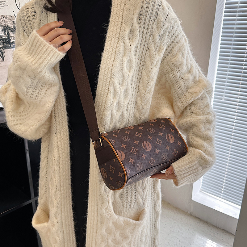 Winter New Stylish Good Texture Retro round Bag Shoulder Messenger Bag Western Style Leisure Western Style Letter Women's Bag