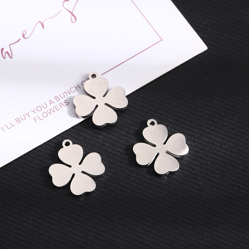 Lucky Four-Leaf Clover DIY Necklace Pendant All-Match Stylish Pendant Accessories Stainless Steel Dignified Pendant in Stock Wholesale