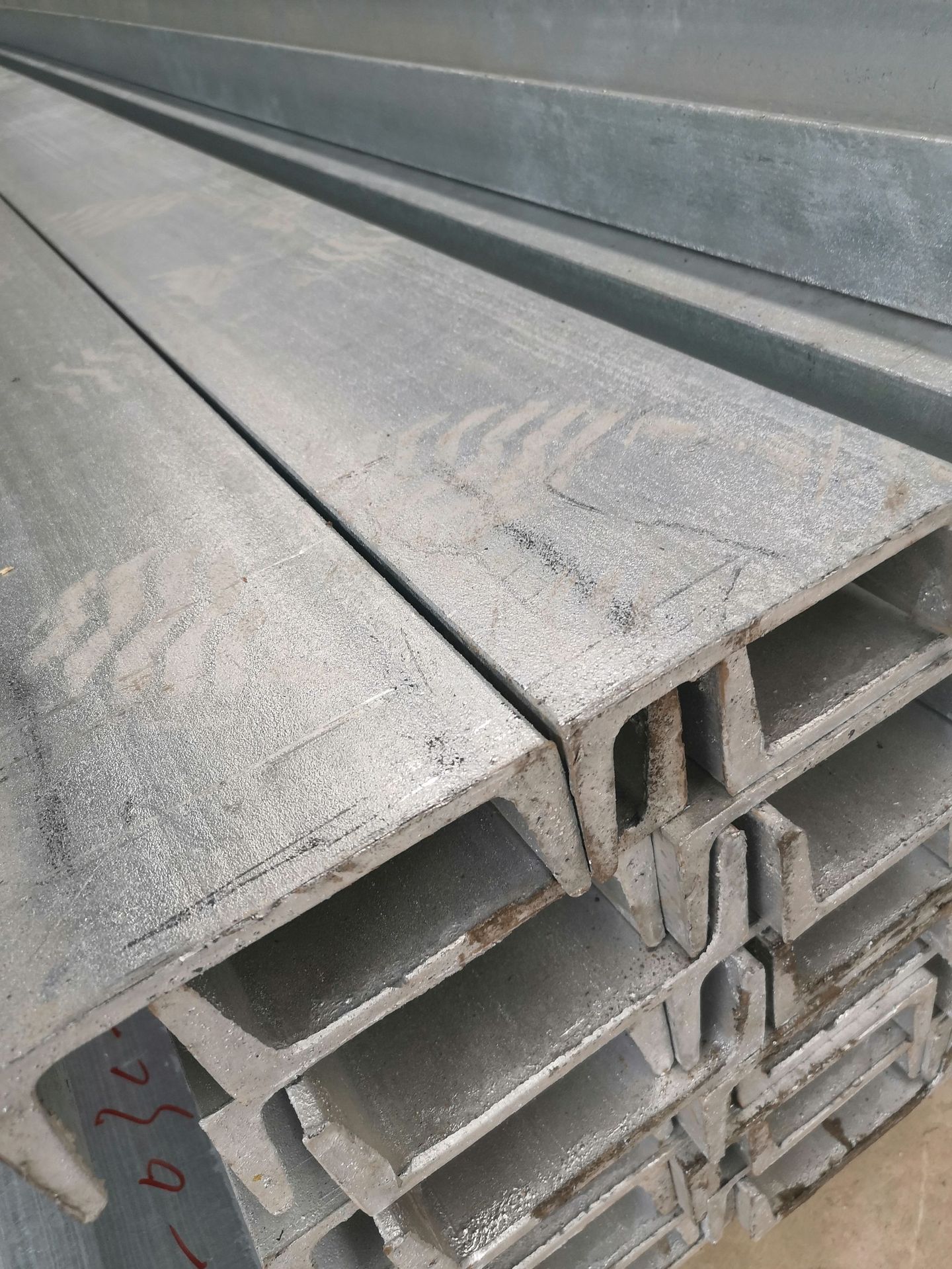 现货批发镀锌槽钢q235b建筑幕墙用u型槽槽钢