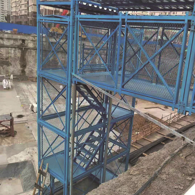施工安全爬梯组合式梯笼箱式安全梯笼基坑通道梯笼护笼式爬梯