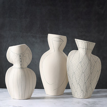 现代北欧仿陶手绘素描陶瓷花瓶工艺品摆件家居样板房软装饰品用品