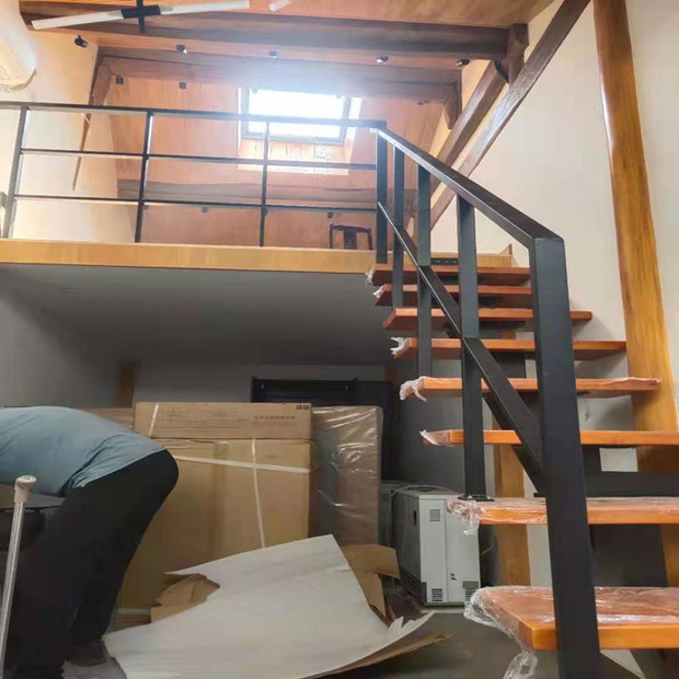 厂家加工定制单梁楼梯复式阁楼钢木楼梯室内室外整梯定制