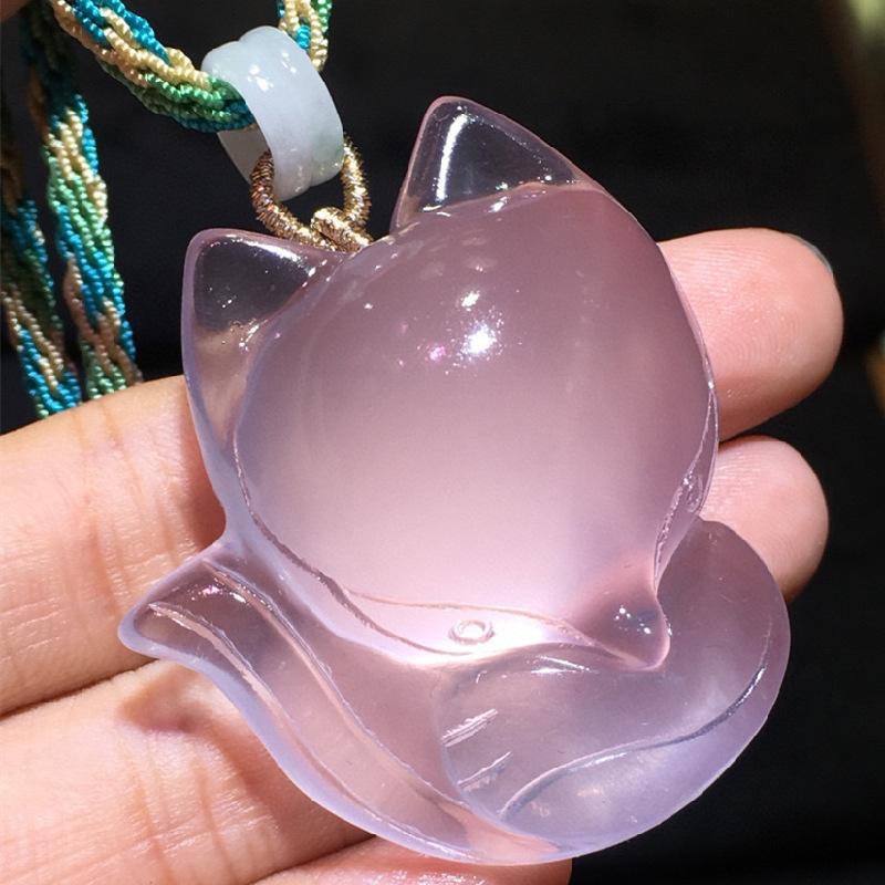 文字描述:大号精美萌狐莫桑比克粉晶大狐狸吊坠 透透滴～美美哒～做工