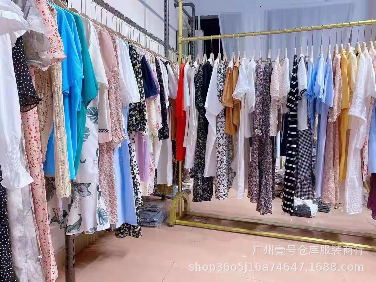 2022夏秋季新款尾货女装杂款包 清仓处理女式连衣裙t恤针织衫杂款