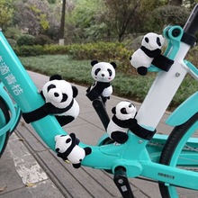 熊猫玩偶自行车趴在电动车摩托车机车公仔装饰拍拍圈啪啪圈摆件