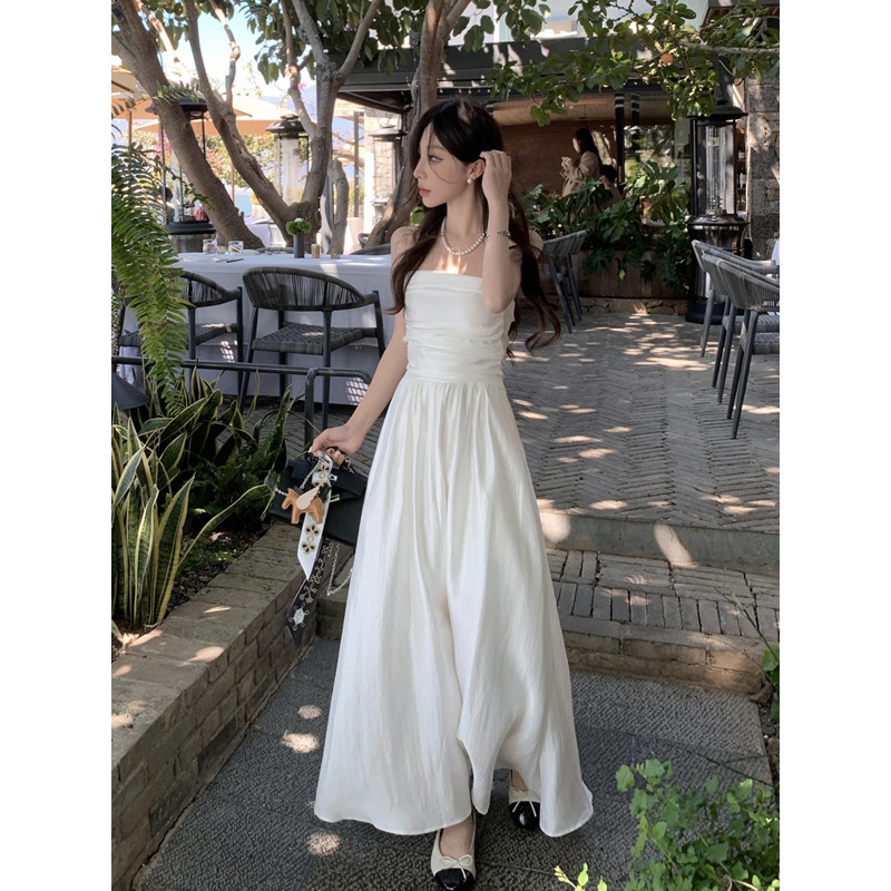 海边度假风白色抹胸连衣裙女夏季气质超仙收腰初恋裙露