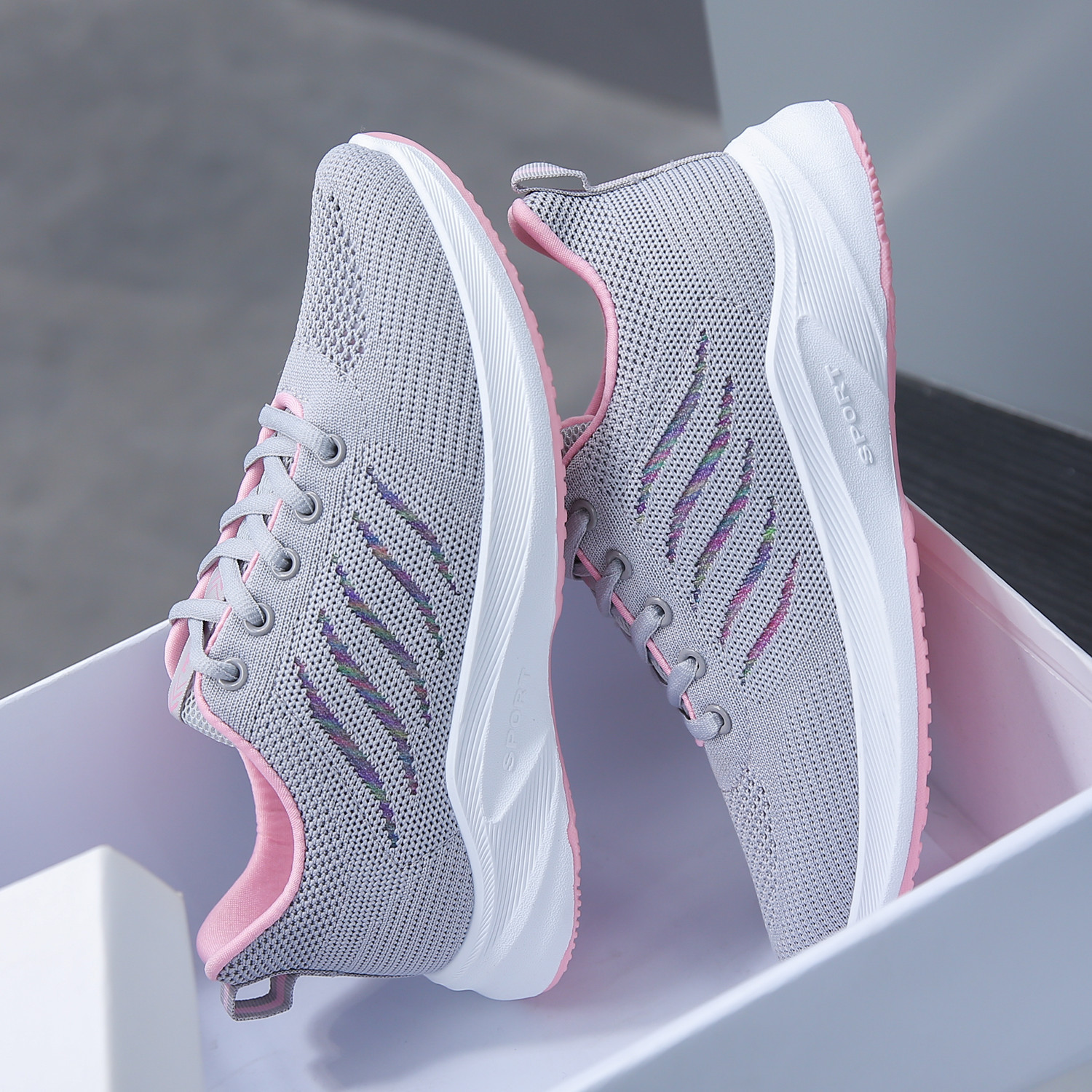 飞织运动鞋女2023夏季新款网面透气韩版休闲跑步小白舒适鞋跳舞鞋