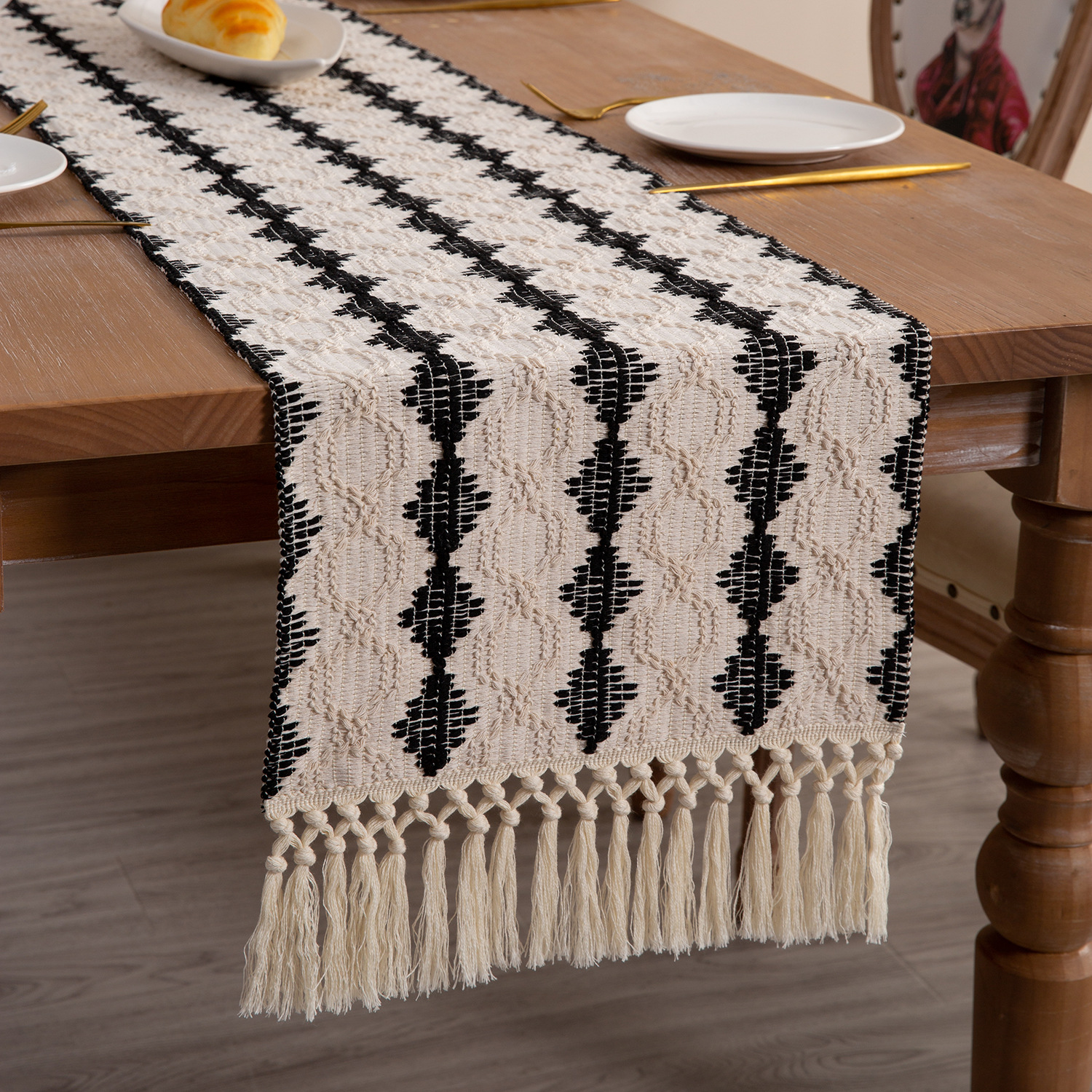 New Cotton and Linen Tassel Table Runner American Tassel Holiday Decoration Woven Dual-Color Patchwork Long Table Cloth Amazon