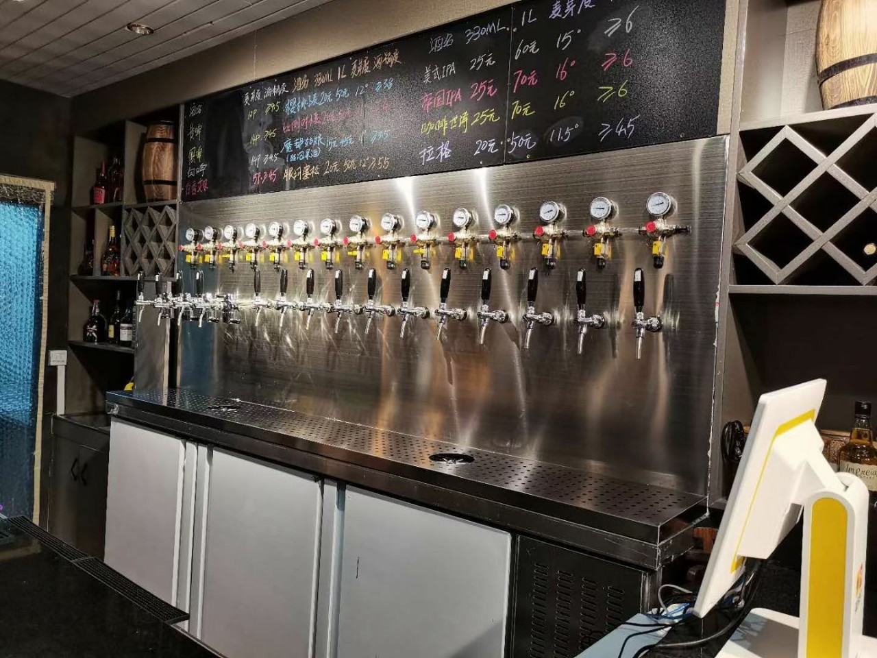 精酿啤酒冷藏保鲜机啤酒墙售酒机风冷机支持各种尺寸