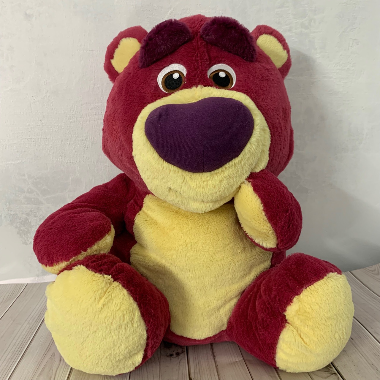 外贸日单迪士尼 草莓熊 坐姿 趴姿可爱超大 送礼儿童玩具公仔卡通