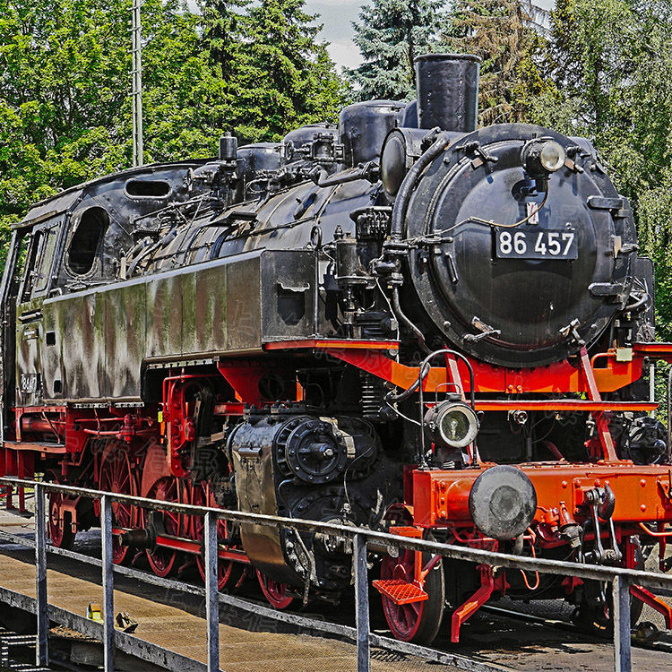 铁艺1比1仿真复古蒸汽火车头模型 影视拍摄道具绿皮车厢主题餐厅