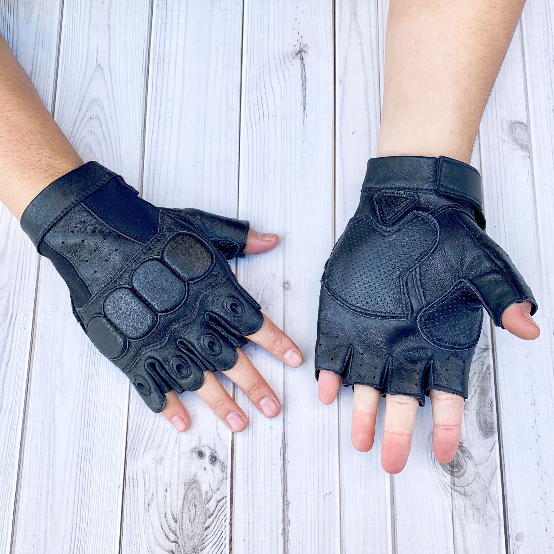 真皮半指战术手套男安保安防巡逻雪豹猎鹰特种兵作战训练配发手套