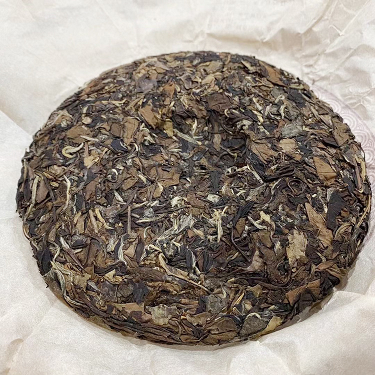 2010年福鼎贡眉白茶饼 口感醇正厚重贡眉茶饼300g 厂家批发