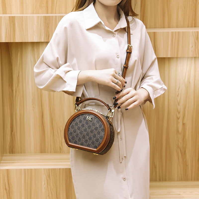 小mk圆饼包包2021新款潮时尚秋季真皮单肩斜挎圆形手提小圆包女包