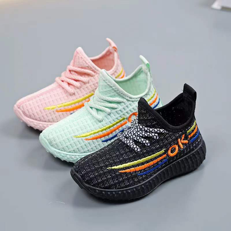 Children's Shoes 2023 Summer New Coconut Shoes Flyknit Breathable Soft Sole Sneakers Low-Top Girls' Casual Shoes Wholesale