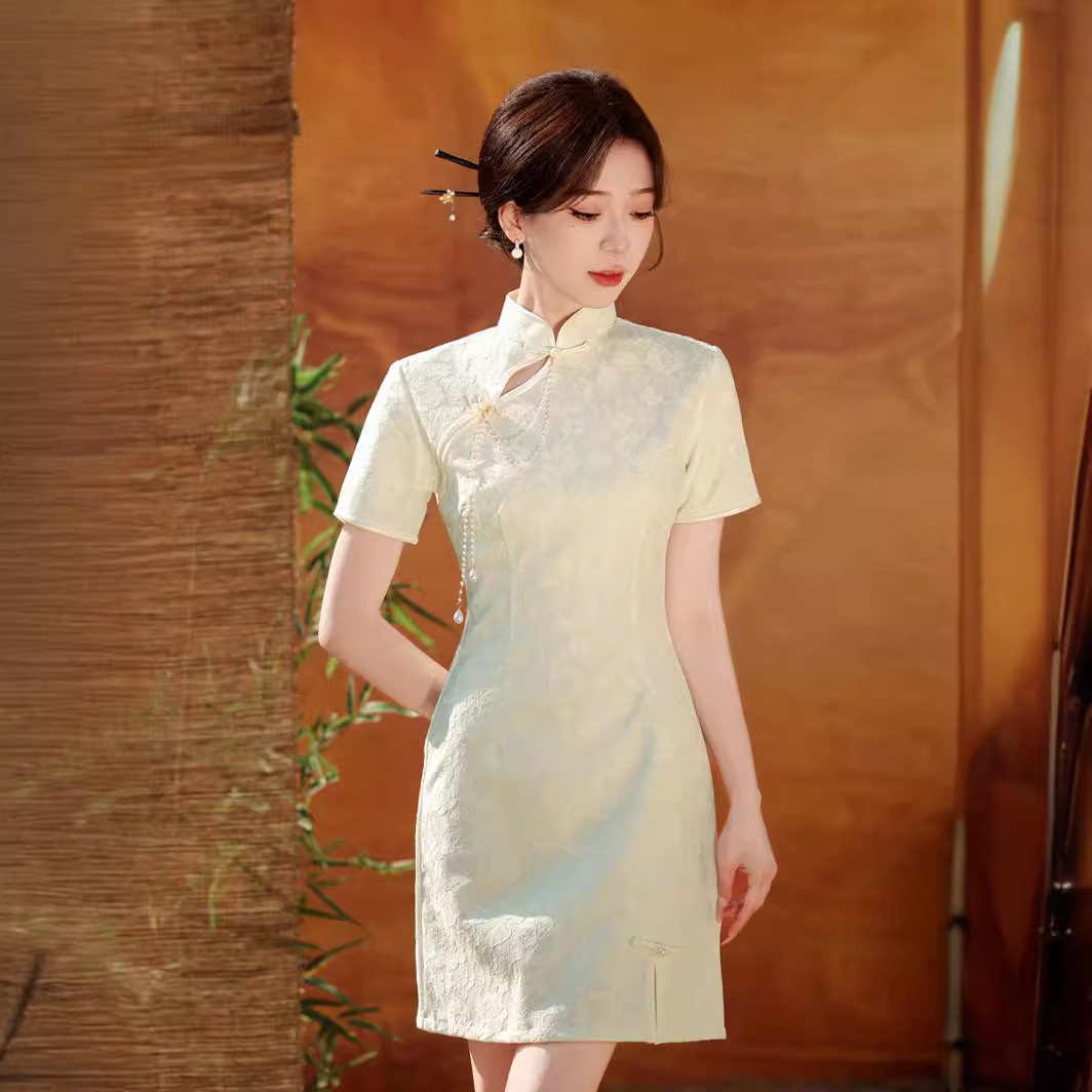 减龄少女蕾丝短旗袍2024新款中式日常改良小个子清新素雅蕾丝旗袍