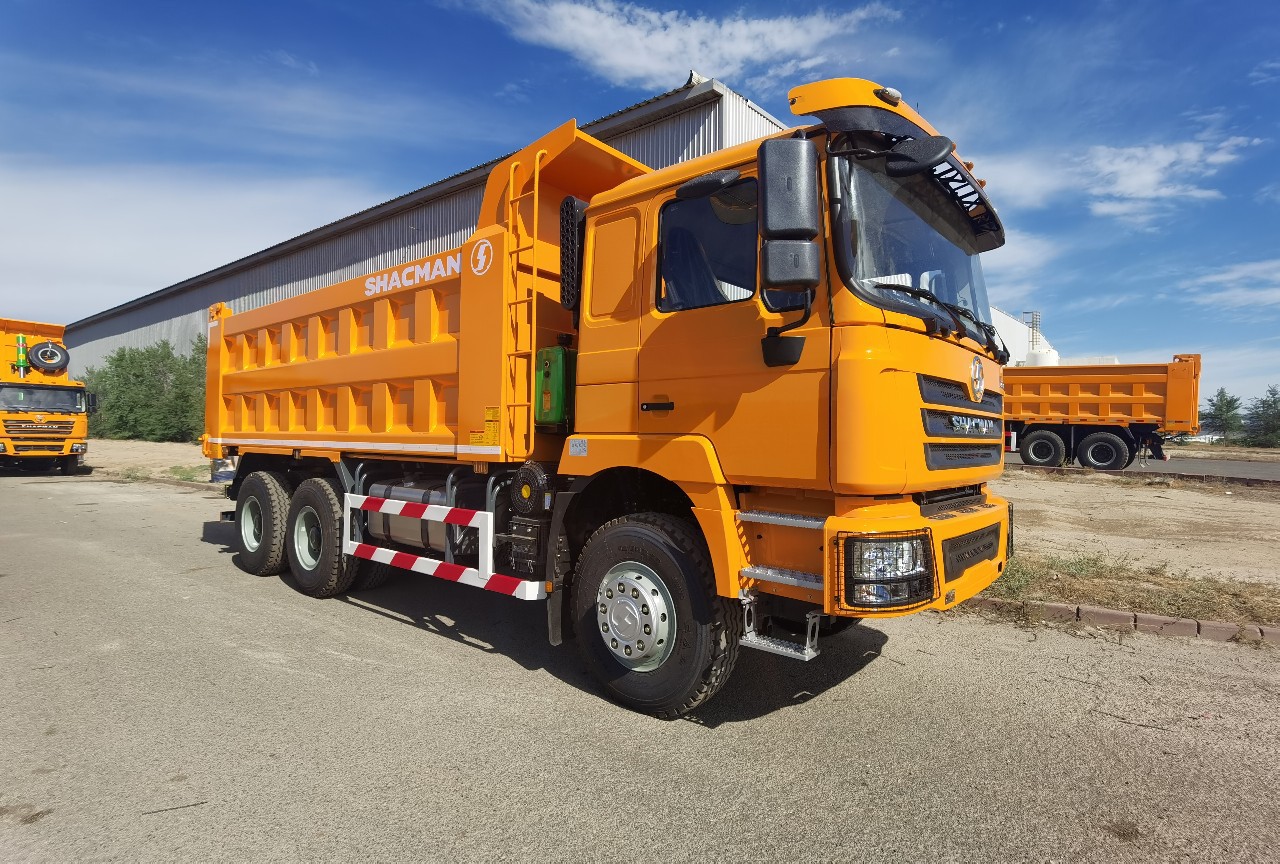 陕汽shacman品牌矿山用自卸车340/380马力批量出口中亚塔吉克斯坦