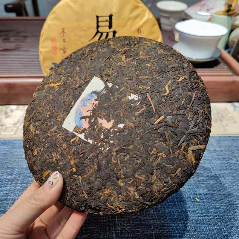 批发云南七子饼普洱茶饼易武熟茶饼茶叶357g熟普熟茶