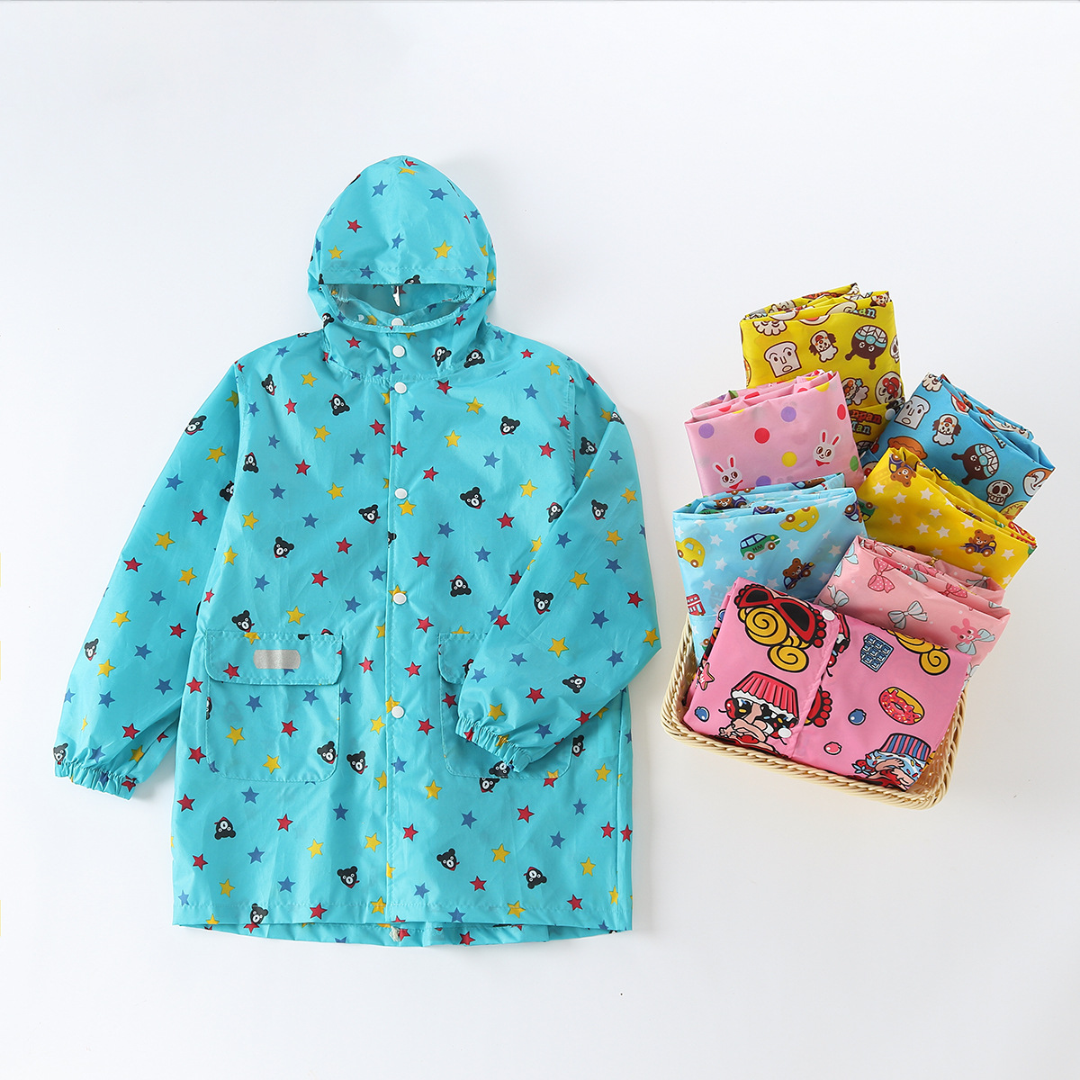 日本轻薄儿童雨衣男童女童幼儿园小学生雨衣雨披带书包位反光雨具
