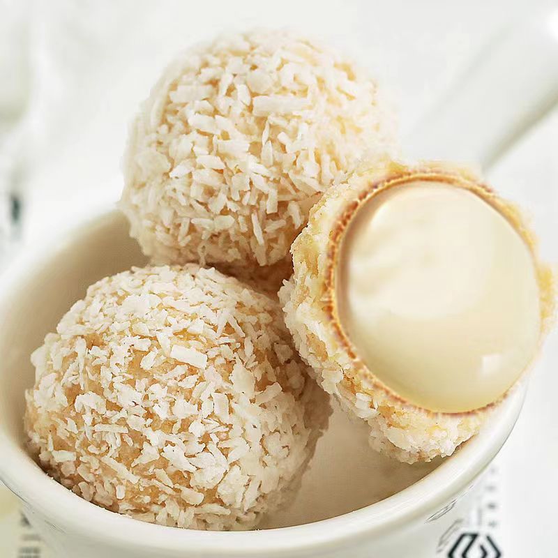 椰蓉爆浆球5斤散装网红零食流心巧克力代可可脂休闲食品整箱批发