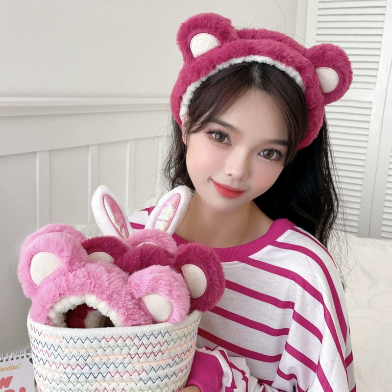 2022 New Strawberry Bear Fluffy Hair Band Women's Autumn and Winter Face Wash Headband Cute Cute Maiden Style Headdress Hair Band