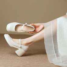 玛丽珍单鞋女 珍珠法式复古浅口高跟鞋一字带粗跟小皮鞋 388-13