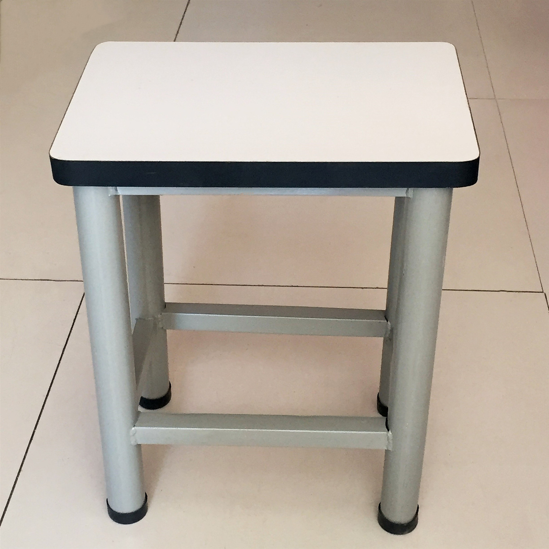 批发钢架方凳车间流水线铁架工作凳不锈钢凳子铁方凳工厂员工板凳