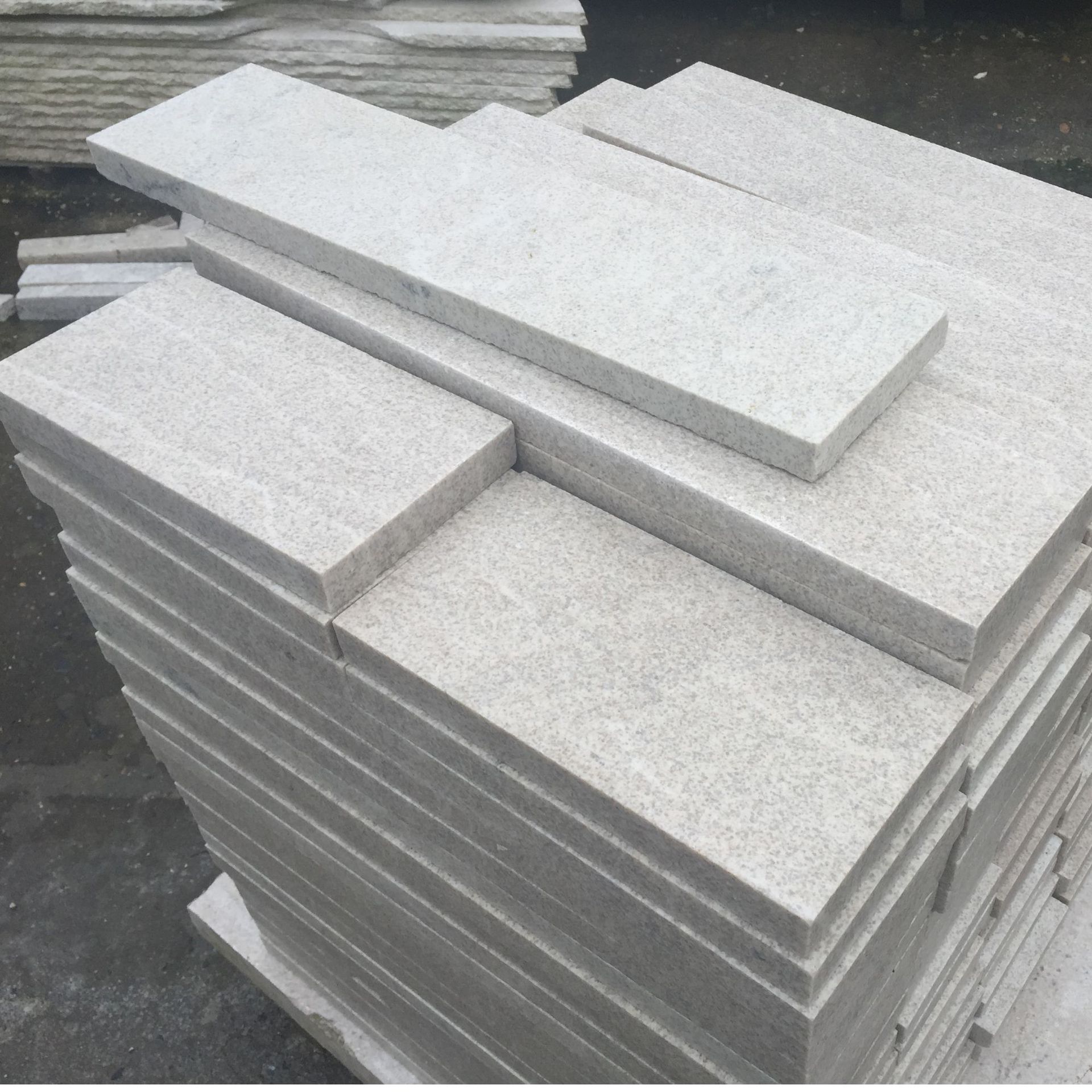 珍珠白花岗岩白色花岗岩石材出口白色花岗岩台面板规格板