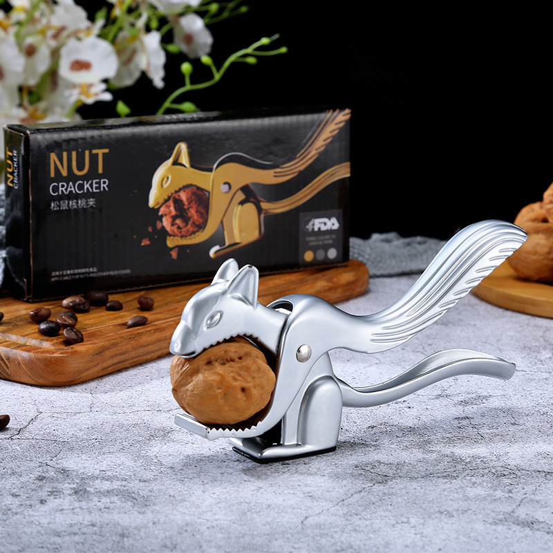 Squirrel Shape Walnut Cracker Zinc Alloy Multifunctional Nut Clip Walnut Cracker Walnut Pliers Walnut Nut Shell Breaker