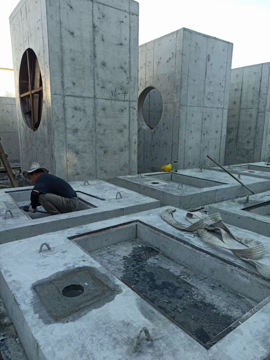 厂家直供水泥预制井市政电缆检查井钢筋混凝土块水封阀门电力井