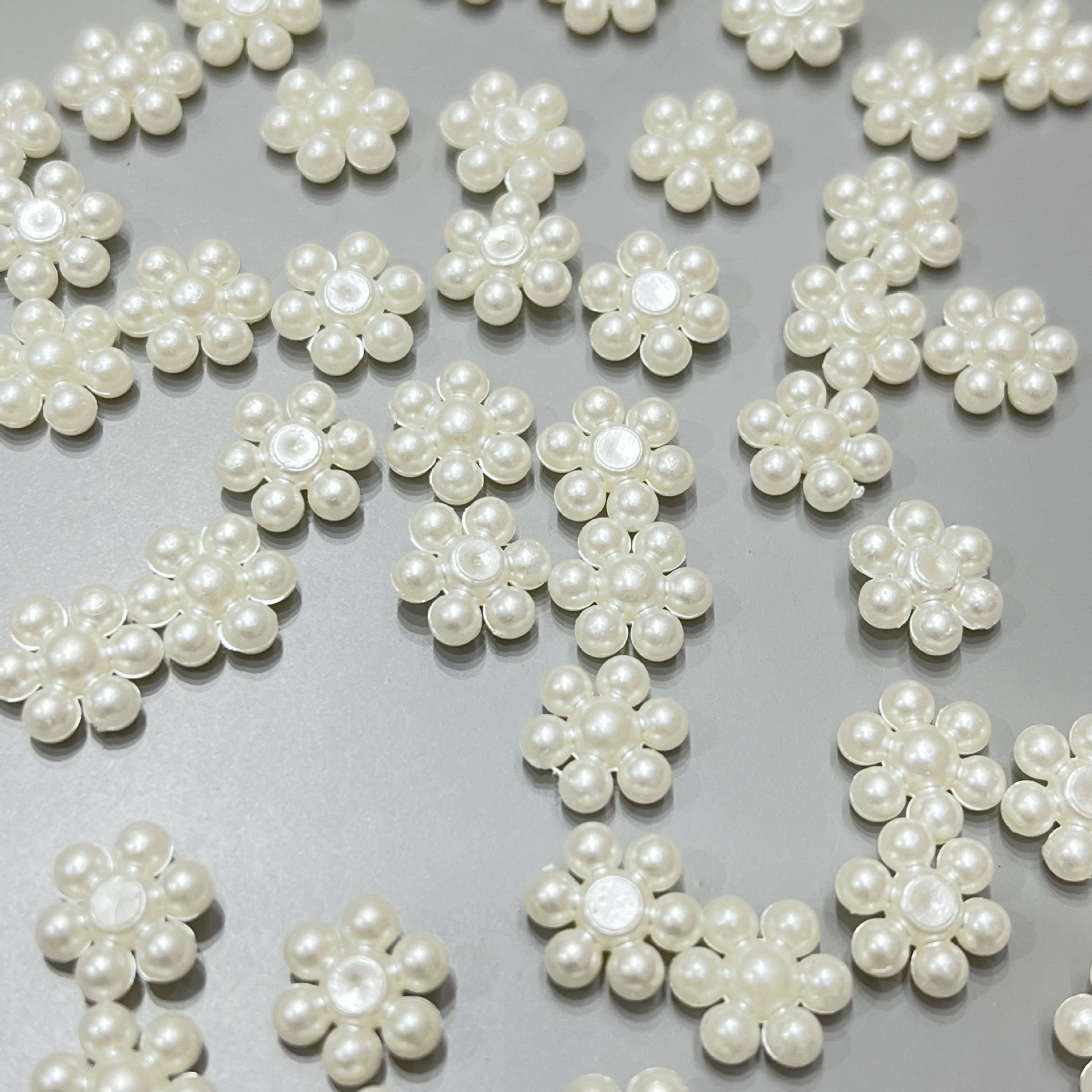 雪花珍珠 雪花diy饰品机器打订 黏胶托盘钮扣 鞋 包包发夹装饰品