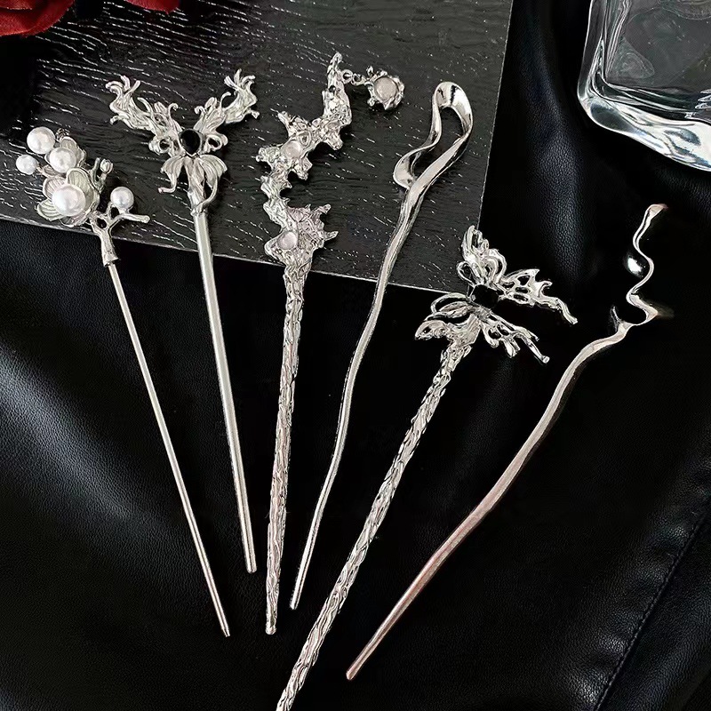 夏季新款液态银色金属蝴蝶发簪汉服高级感设计古风发饰女簪子头饰