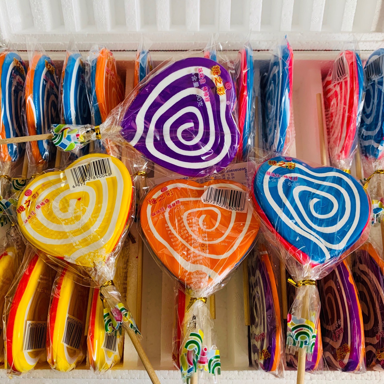直径9cm西瓜火龙果猕猴桃圆形棒棒糖80克*24根一整盒糖果新品爱心